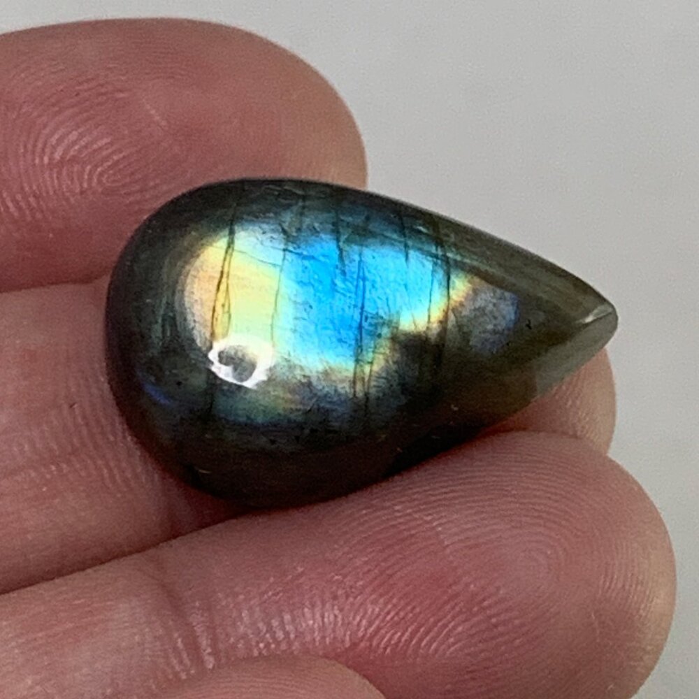 Color Flash Labradorite - Picture 6 of 14